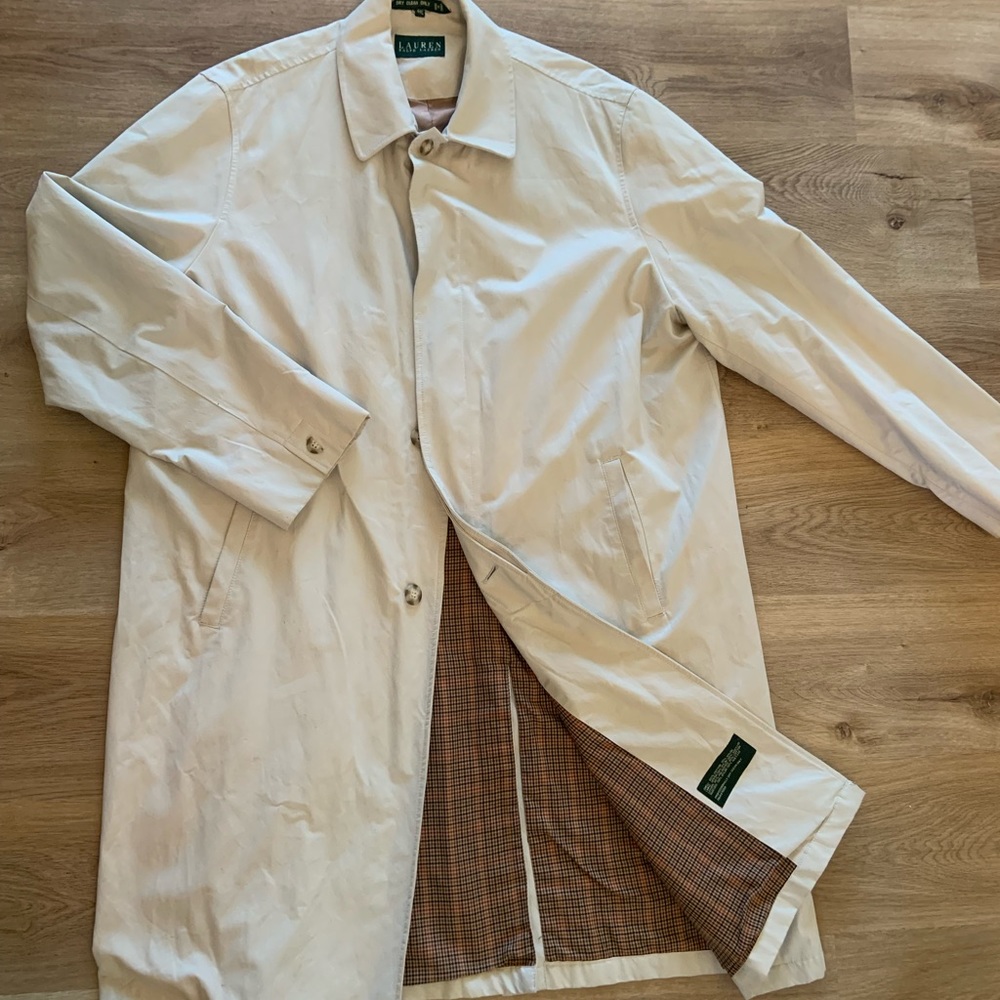 Men’s Trench Coat Tan with plaid Interior